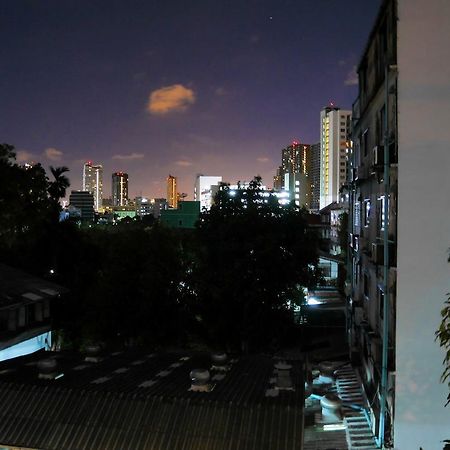Phresh Hostel Банкок Екстериор снимка