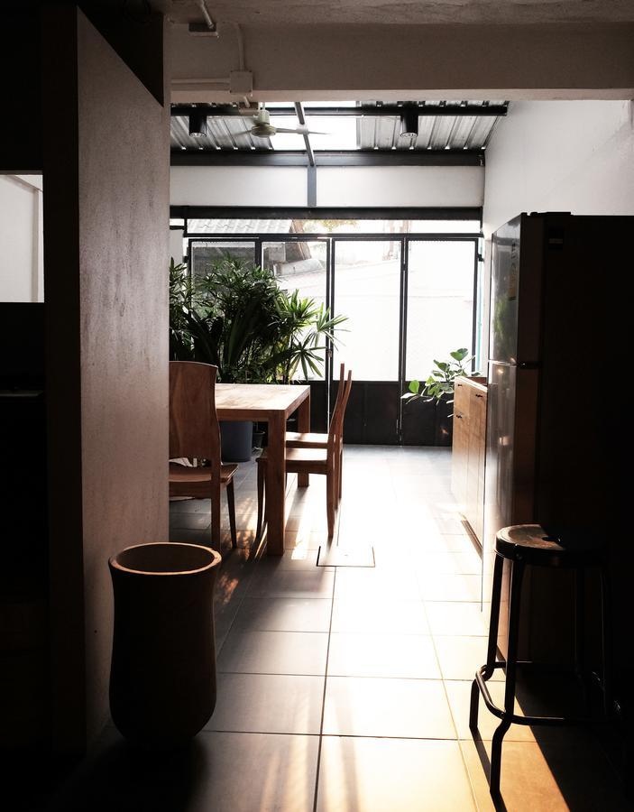 Phresh Hostel Банкок Екстериор снимка