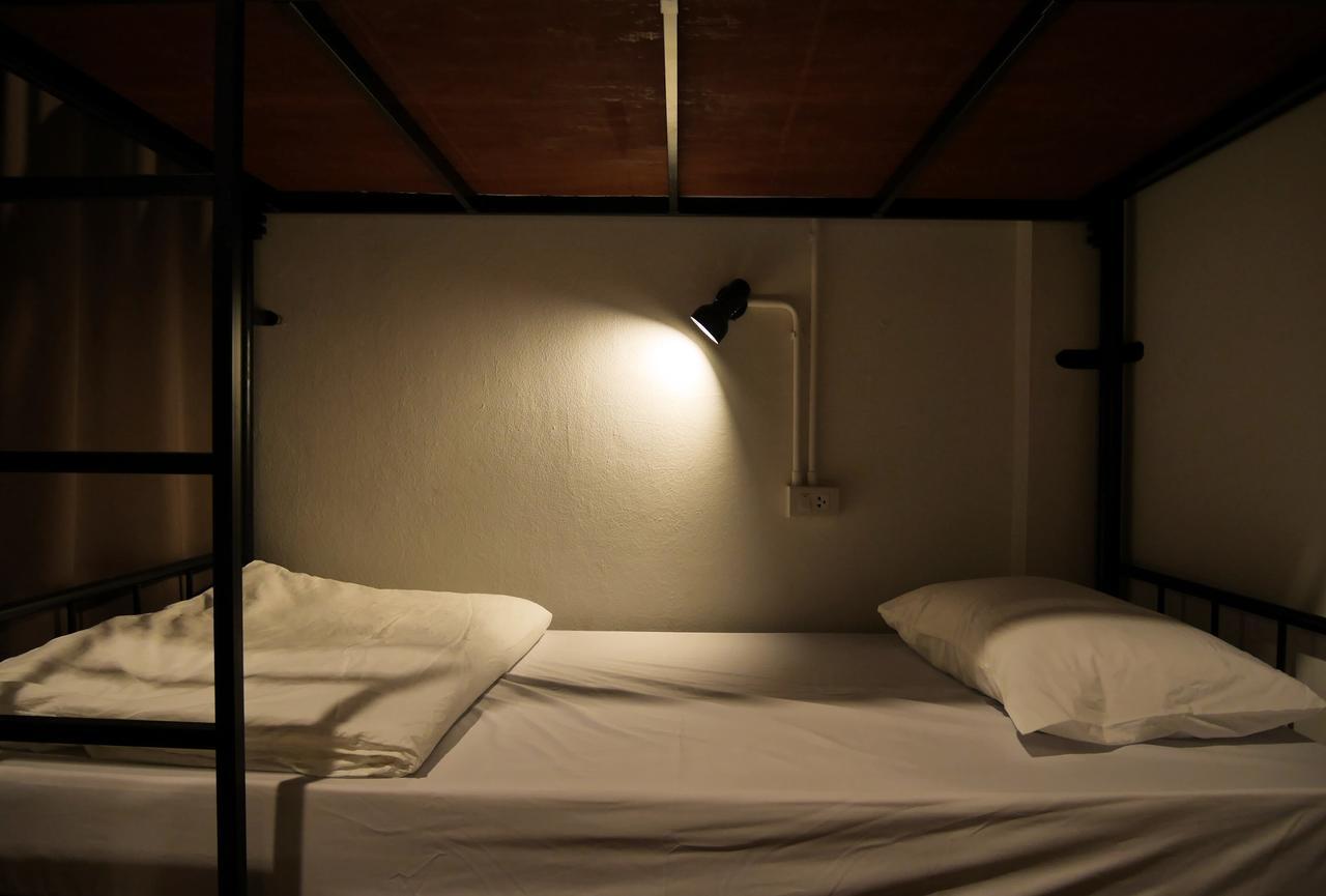 Phresh Hostel Банкок Екстериор снимка