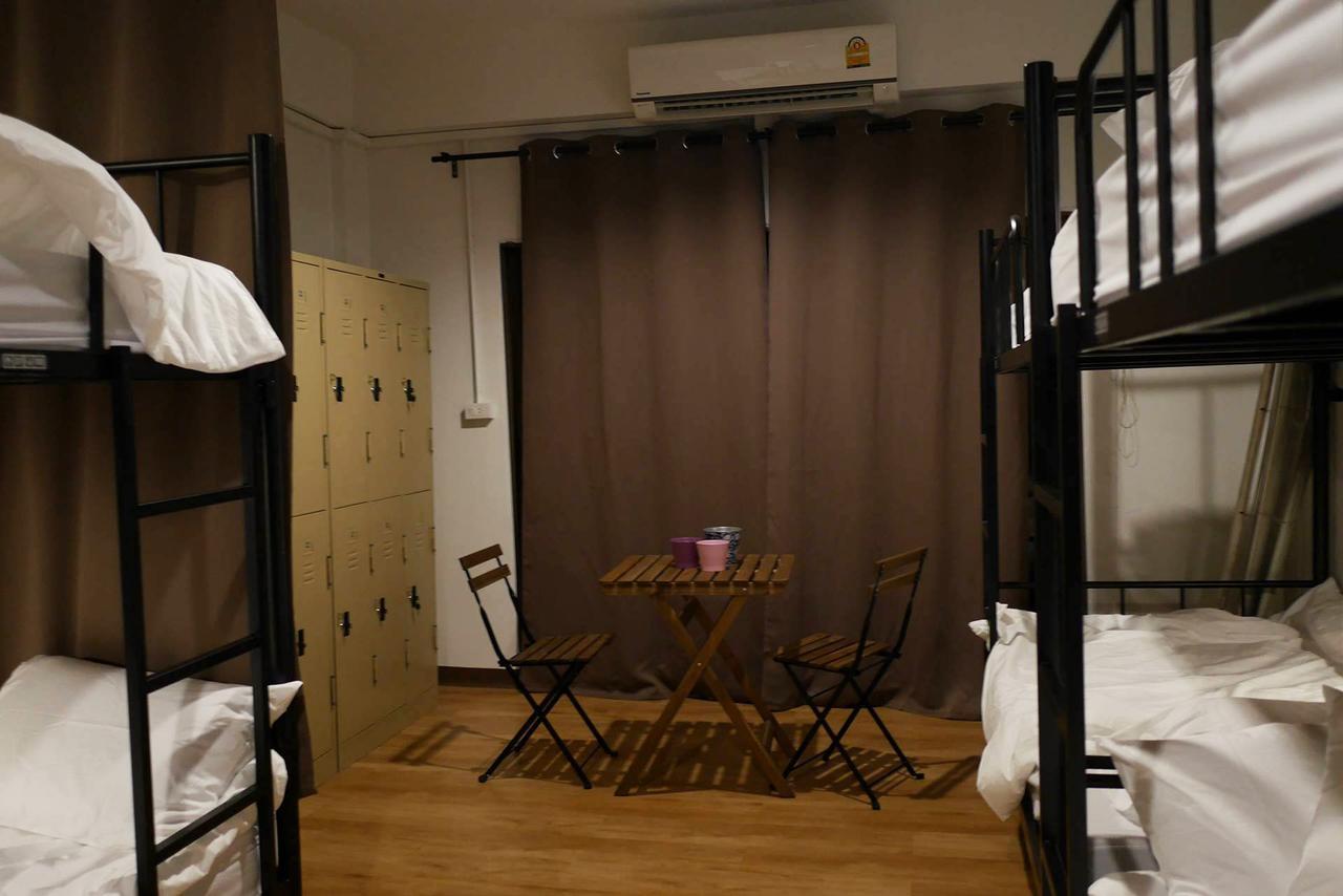 Phresh Hostel Банкок Екстериор снимка