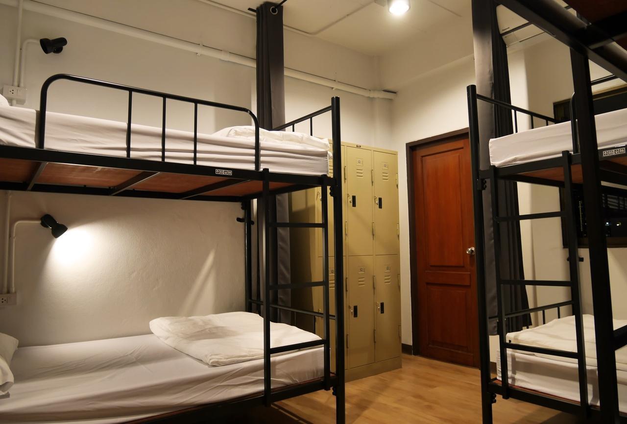 Phresh Hostel Банкок Екстериор снимка