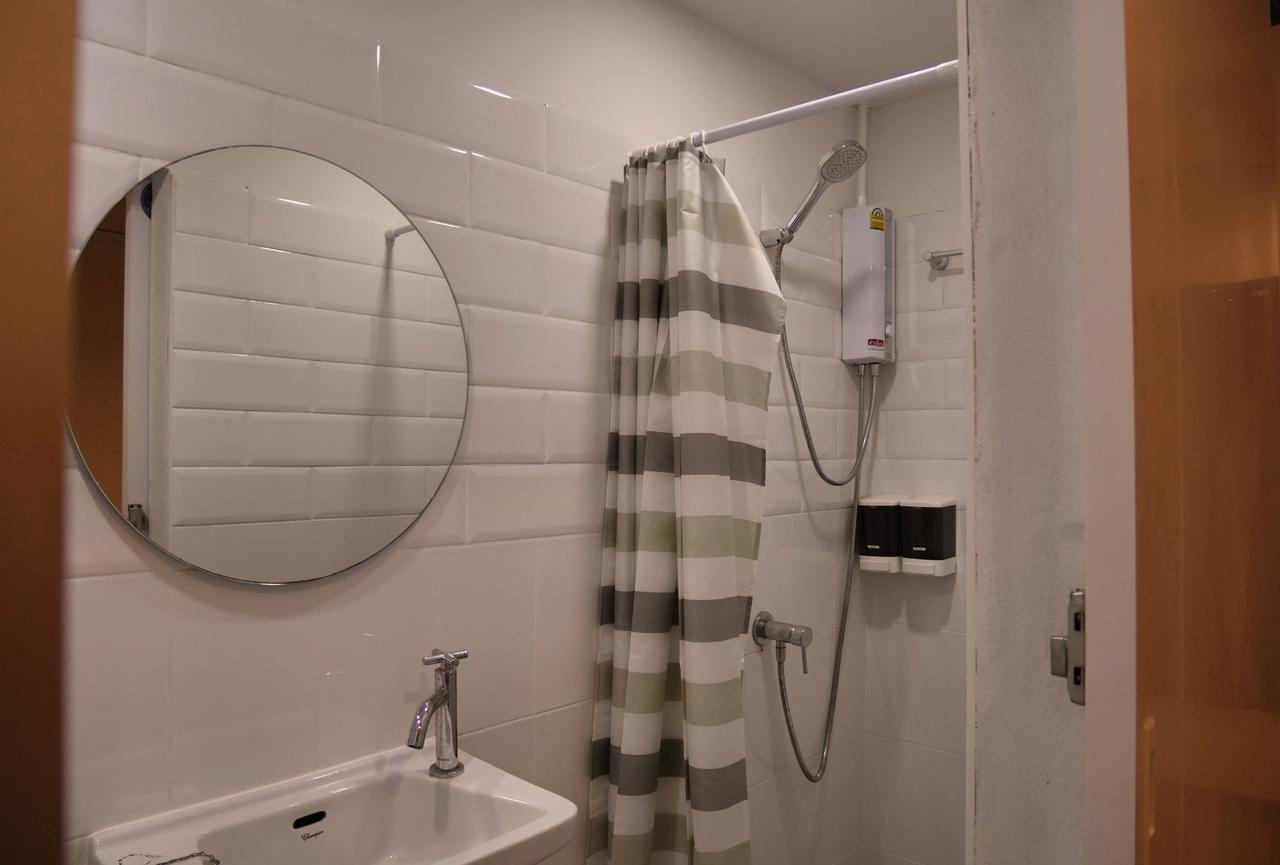 Phresh Hostel Банкок Екстериор снимка